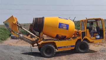 Mini-Crane-Remote-Control-Lifting-300x225